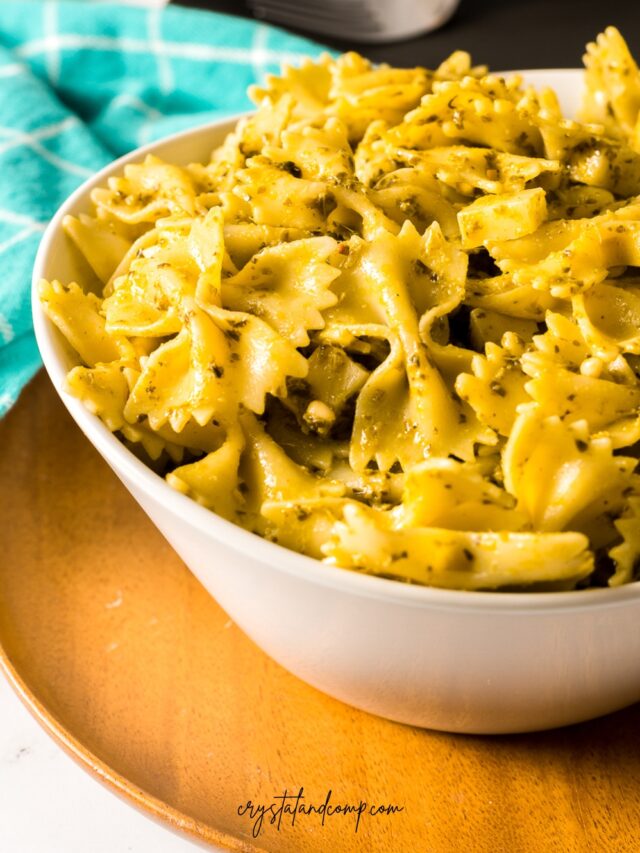 pesto pasta salad closeup