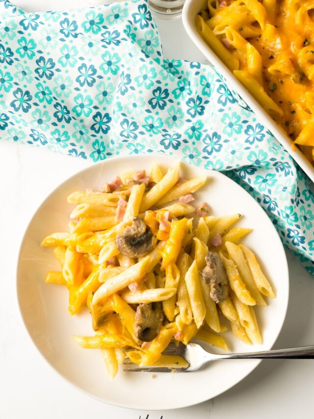 cropped-Ham-and-Cheese-Pasta-Bake-with-fork.jpg