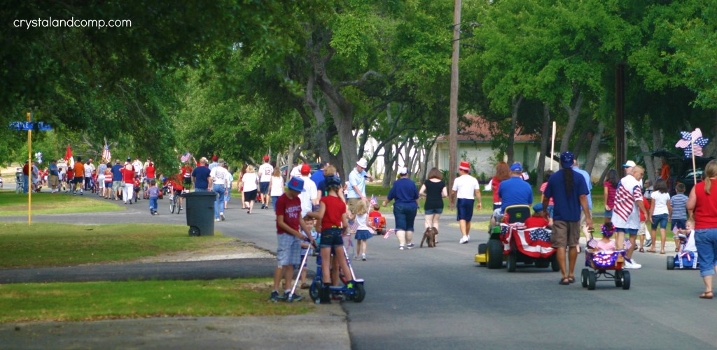 parade goers