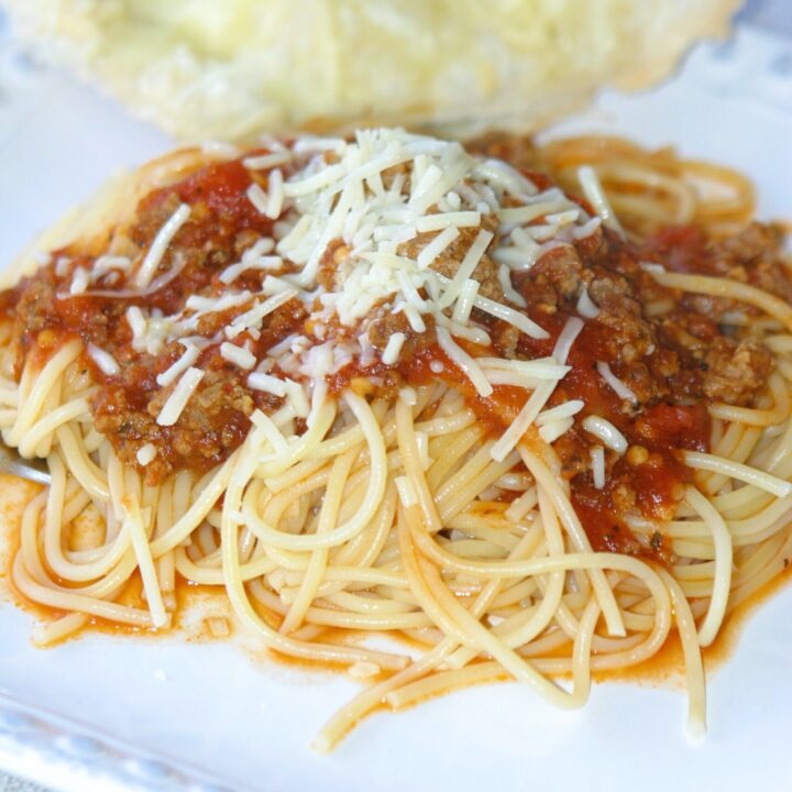Quick Spaghetti Recipe that Feeds a Crowd