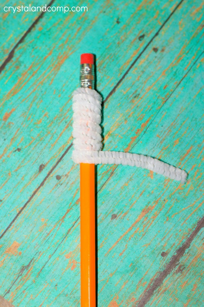 use pipe cleaners to make pencil toppers