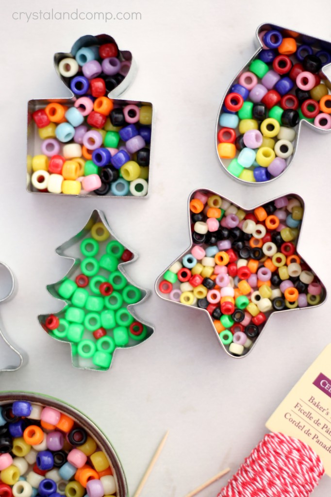 homemade ornaments for your tree that kids can help make