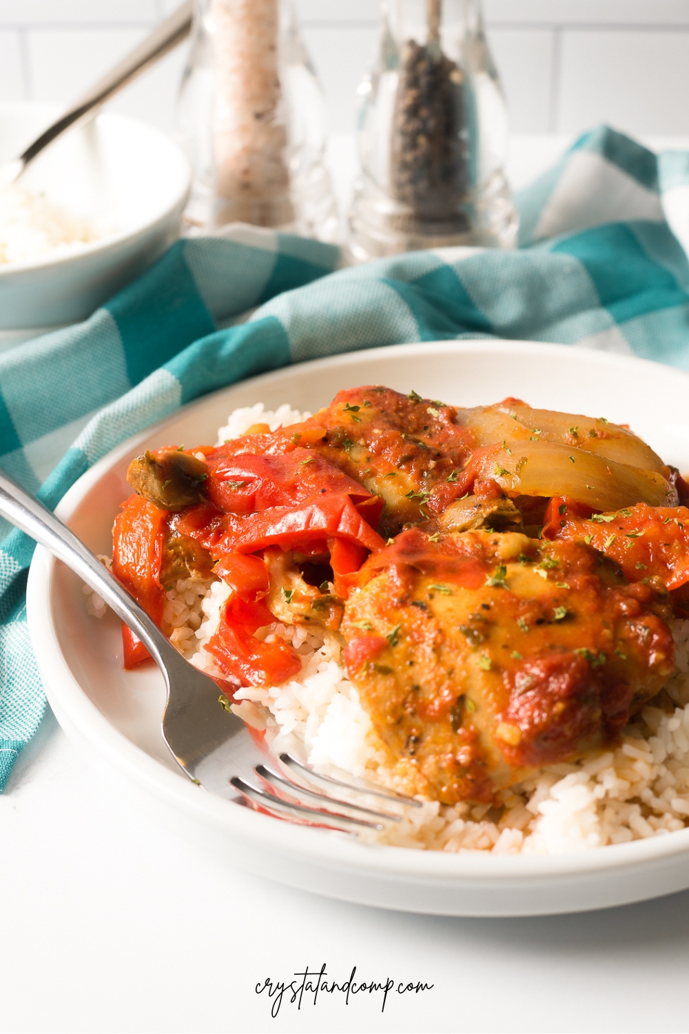slow cooker chicken cacciatore salt and pepper shakers