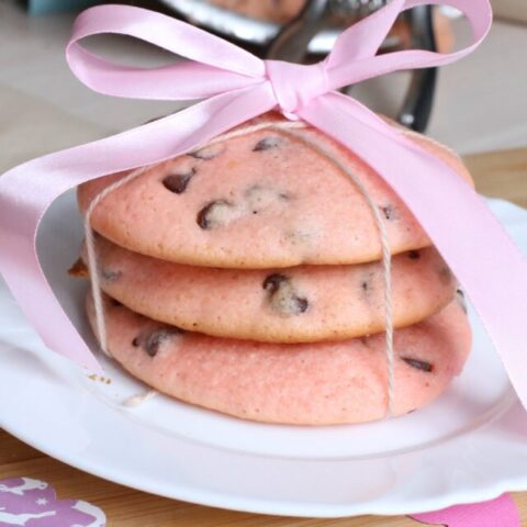 cropped-Valentine-cookies-using-strawberry-cake-mix.jpg