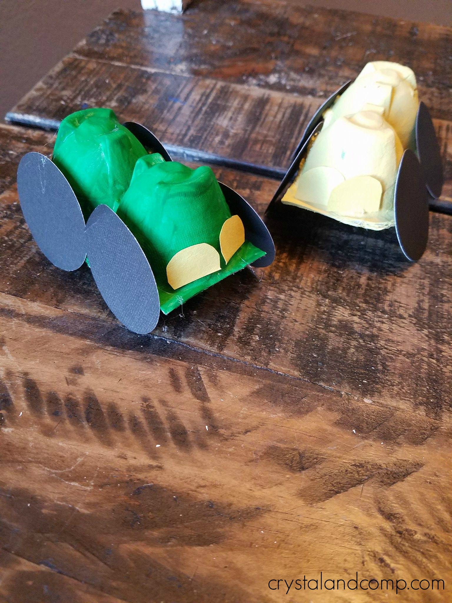 Preschool Car Craft Made from an Egg Carton