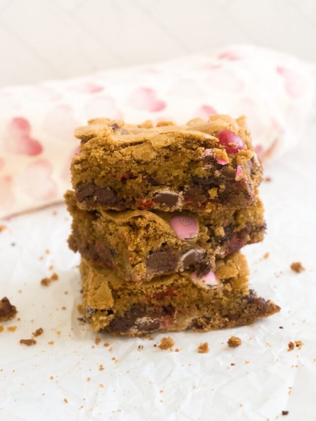 valentine cookie bars stacked