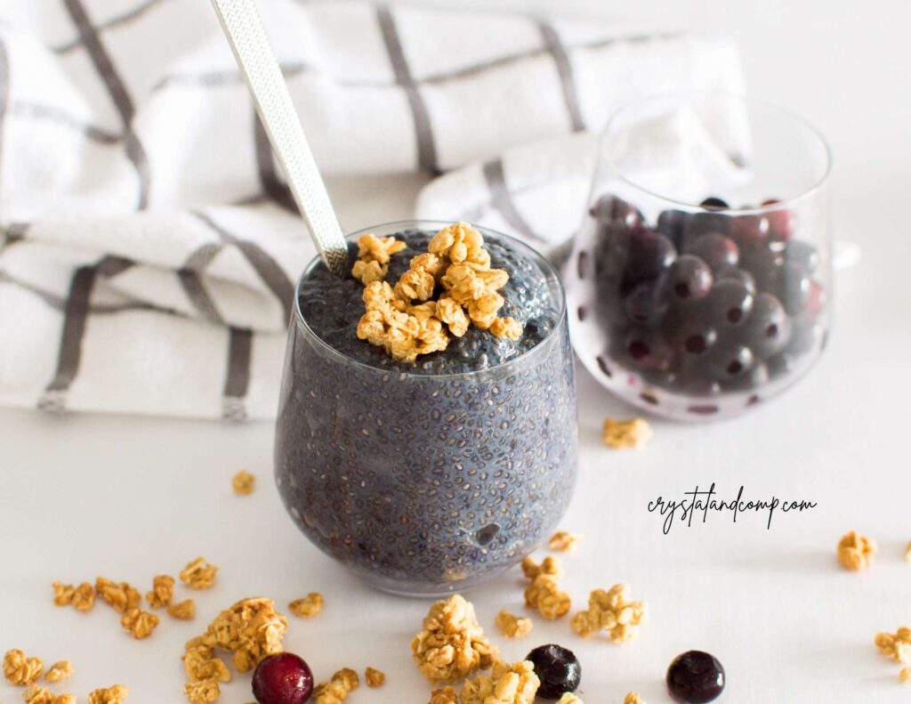 blueberry chia pudding with granola on top