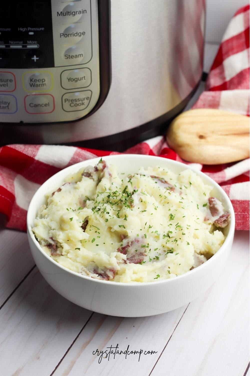 instant pot mashed potatoes with red and white towel