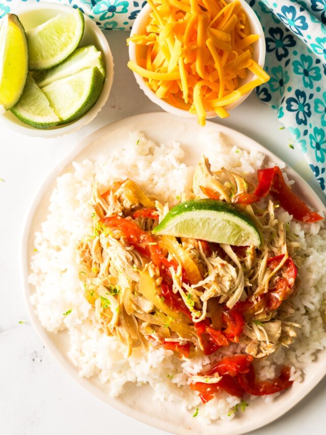 crockpot red pepper chicken with shredded cheese