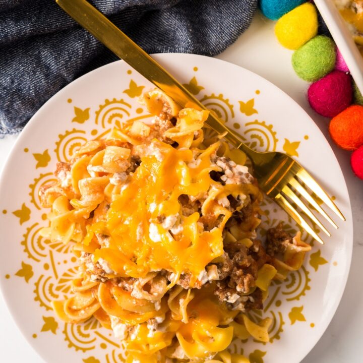 ground beef noodle bake with sour cream