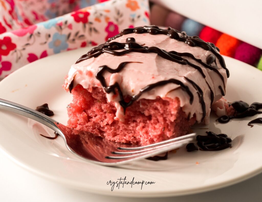 strawberry cake closeup