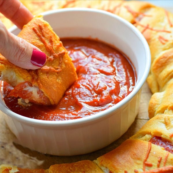 Image for Easy Pizza Crescent Ring