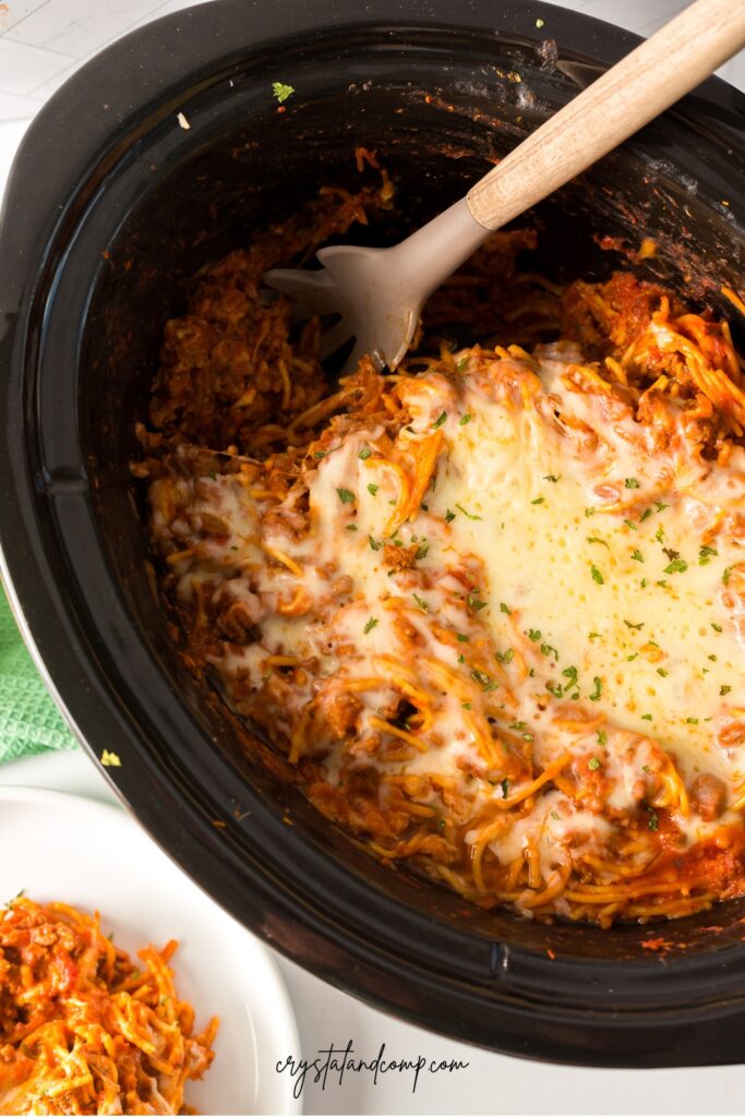 crockpot spaghetti in pot