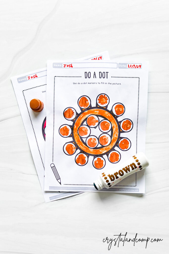 Valentine Robot Do a Dot Printables for preschoolers