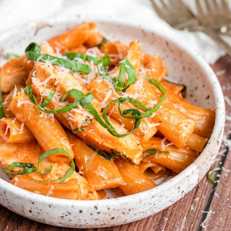Image for Easy 30-Minute Spicy Chicken Rigatoni Pasta