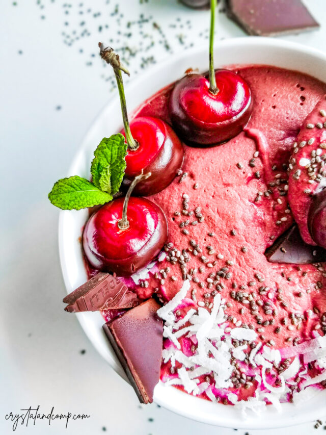 cherry smoothie bowl recipe closeup