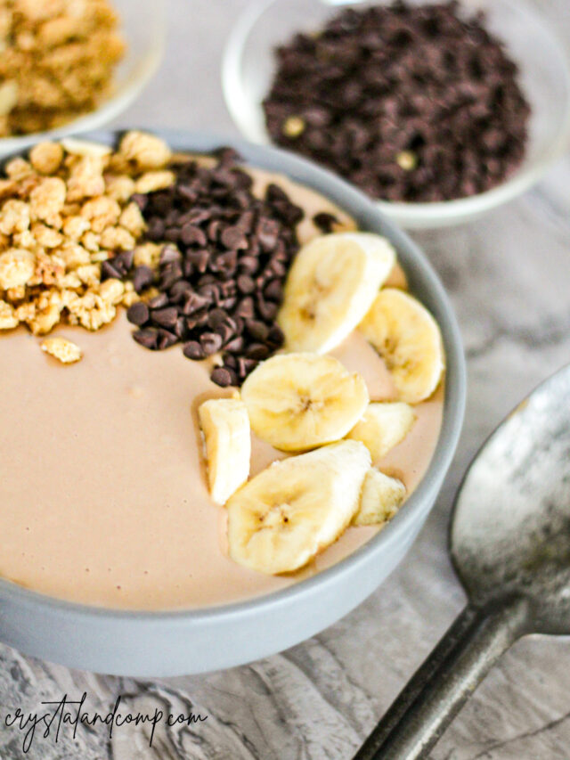 Chocolate Peanut Butter Smoothie Recipe with granola
