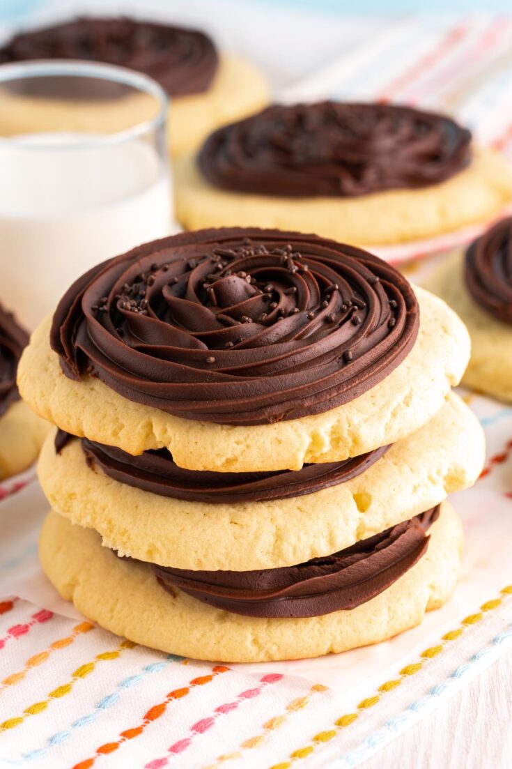 Image for Copycat Crumbl Chocolate Cupcake Cookies